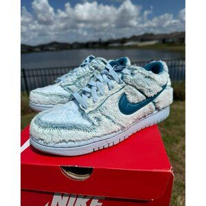 6.5 WOMEN'S NIKE DUNK LOW LIGHT BLUE IM7171-301 FLUFFY SNEAKERS SNOW MAN